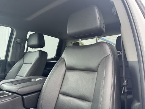 Used 2025 GMC Sierra 1500 SLT image 14