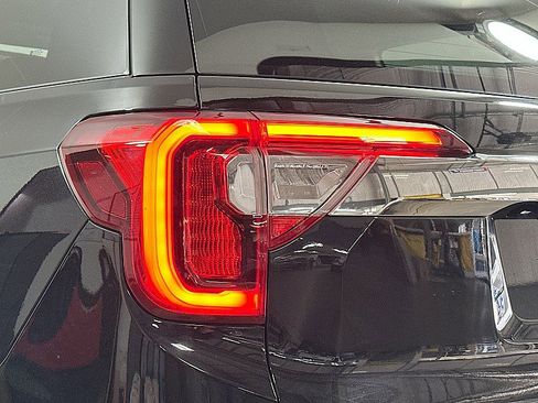 Used 2023 GMC Acadia Denali w/ Denali Ultimate Package image 36