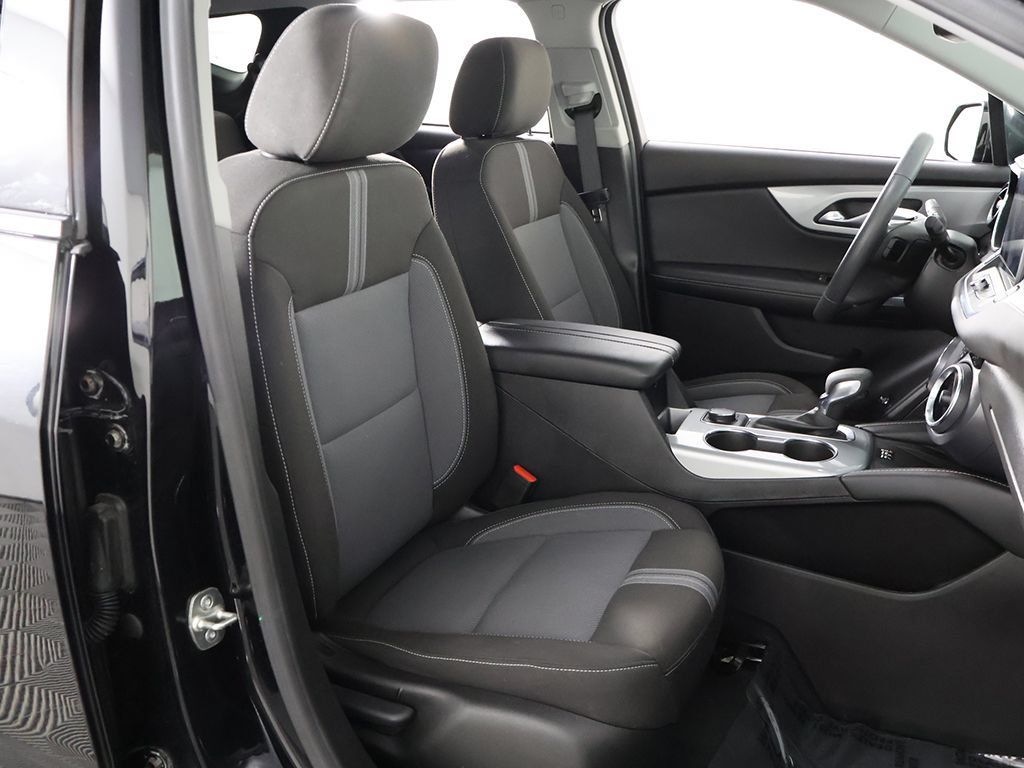 Used 2023 Chevrolet Blazer LT w/ Convenience Package FWD image 27