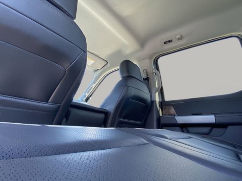 New 2026 Ford F250 Lariat w/ Lariat Premium Package AWD/4WD image 17