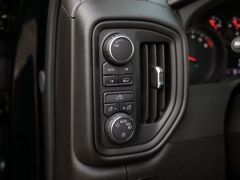 New 2025 Chevrolet Silverado 1500 Custom image 10