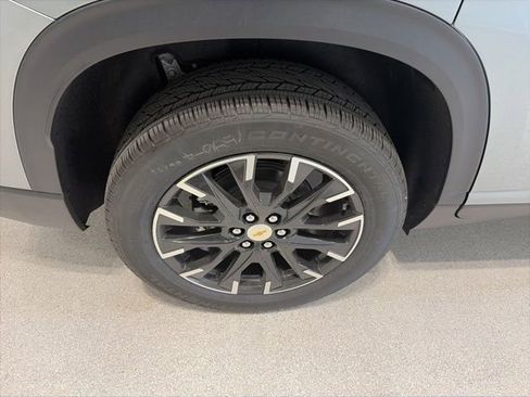 New 2026 Chevrolet Traverse LT w/ Sun and Wheel Package AWD/4WD image 7