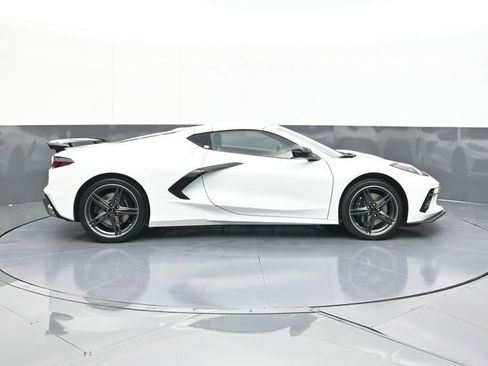 New 2026 Chevrolet Corvette Stingray Preferred Cpe w/ Z51 Performance Package RWD image 17