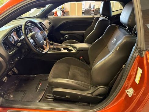 Used 2022 Dodge Challenger R/T Scat Pack RWD image 9