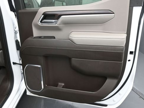 Used 2023 GMC Sierra 1500 SLT image 9