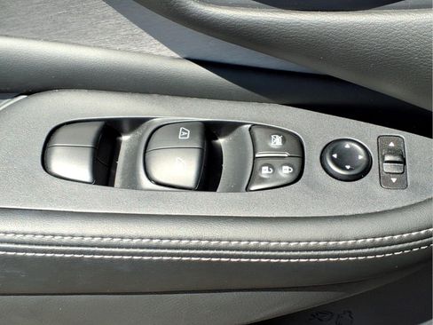Certified 2024 Nissan Murano SV w/ SV Midnight Edition Package AWD/4WD image 23