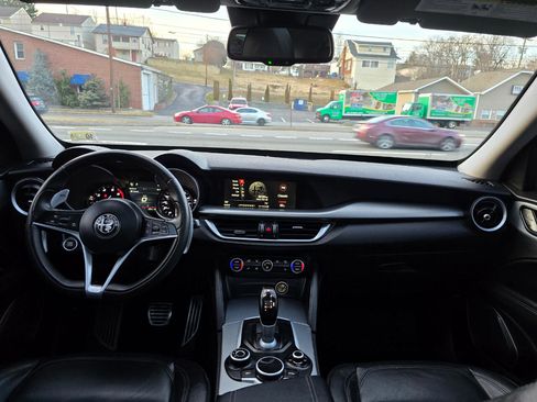 Used 2018 Alfa Romeo Stelvio Sport w/ Quick Order Package 22J Sport image 19