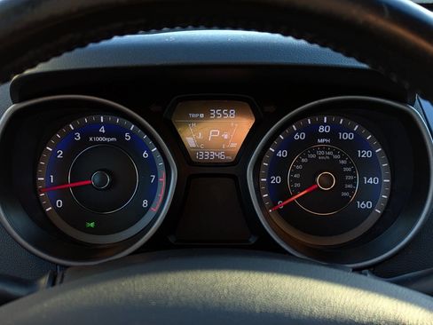 Used 2015 Hyundai Elantra SE w/ Option Group 03 image 18