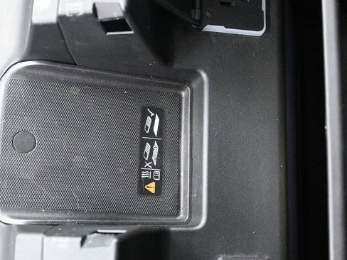 Used 2024 GMC Sierra 2500 Denali w/ Denali Reserve Package image 36