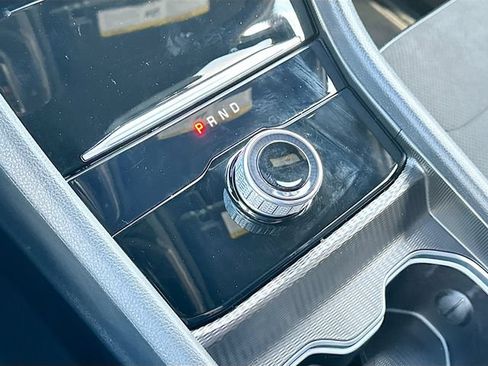 Used 2025 Jeep Grand Cherokee Altitude RWD image 17