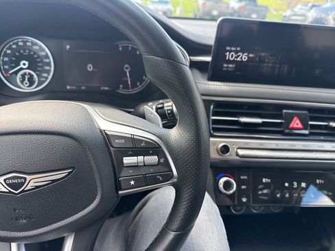 Used 2025 Genesis G70 2.5T image 14