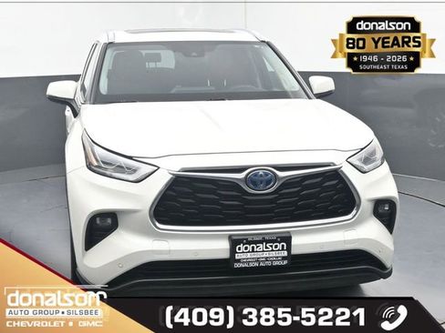 Used 2021 Toyota Highlander Limited image 3