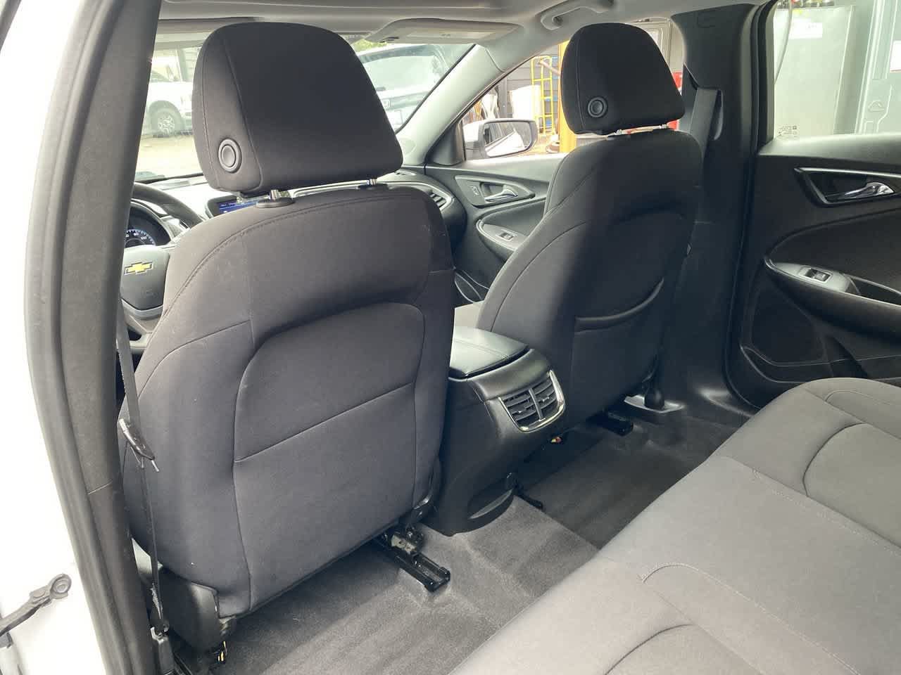 Used 2023 Chevrolet Malibu LT FWD image 15