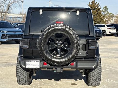 Used 2021 Jeep Wrangler Unlimited Sahara image 3