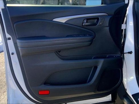 Used 2023 Honda Passport TrailSport image 18