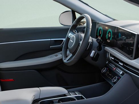 Certified 2025 Hyundai Sonata SEL FWD image 12