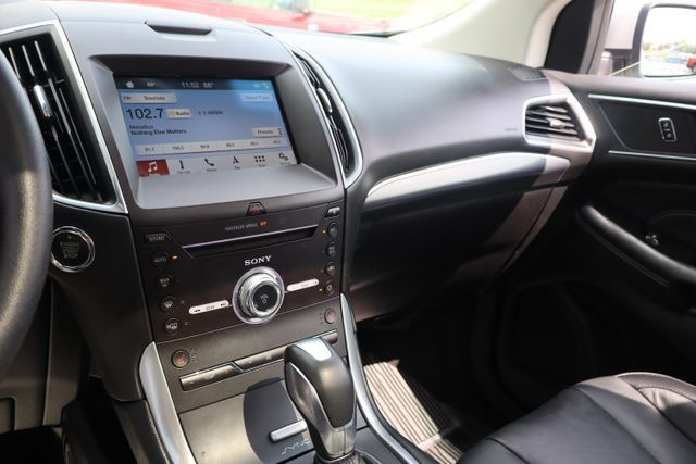 Used 2017 Ford Edge Titanium w/ Technology Package AWD/4WD image 22