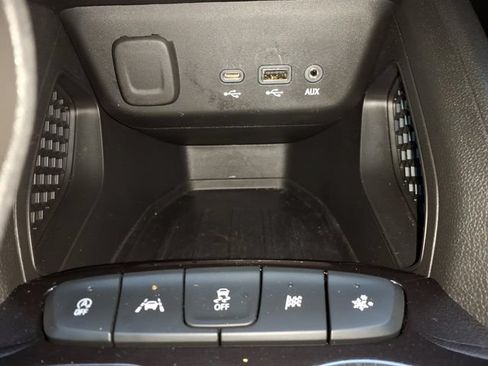 Used 2023 Chevrolet TrailBlazer LT w/ Convenience Package FWD image 29