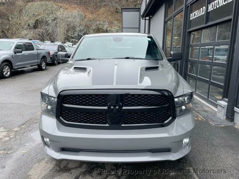 Used 2022 RAM 1500 Express w/ Ceramic Grey Express Package image 4