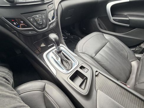 Used 2016 Buick Regal Premium FWD image 18