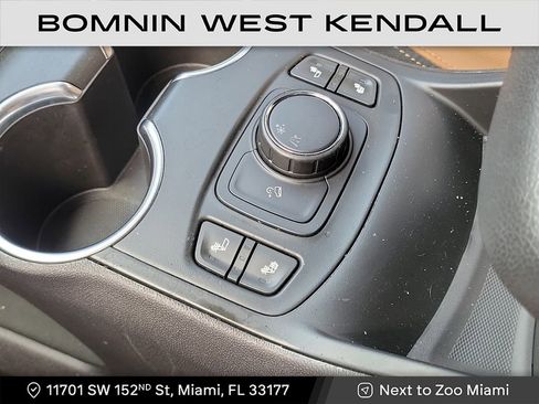 Used 2019 GMC Terrain SLT w/ Preferred Package image 23