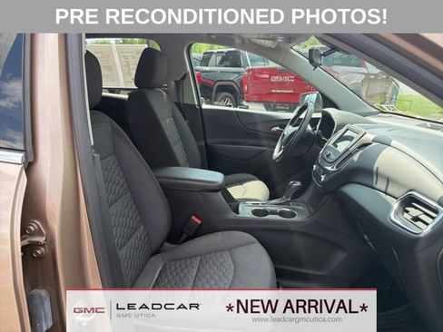 Used 2019 Chevrolet Equinox LT AWD/4WD image 11