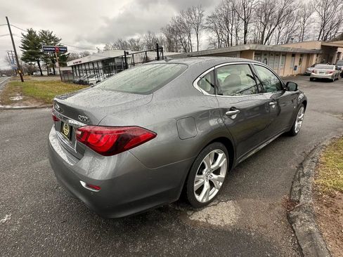 Used 2017 INFINITI Q70 L 3.7 image 5