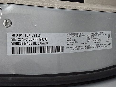 Used 2024 Chrysler Pacifica Limited FWD image 30