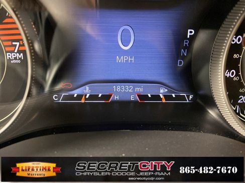 Used 2023 Jeep Cherokee Altitude Lux image 19