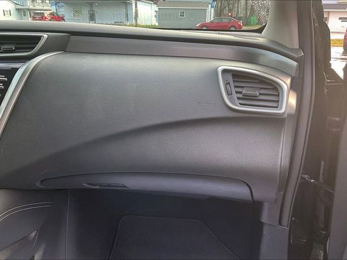 Used 2024 Nissan Murano SV w/ SV Midnight Edition Package image 15