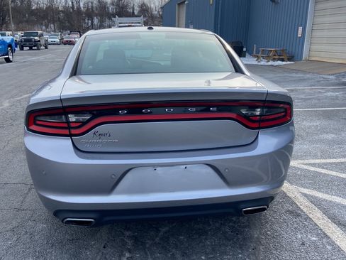 Used 2015 Dodge Charger SE w/ Popular Equipment Group image 5