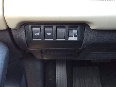 Used 2023 Subaru Ascent Limited w/ Technology Package image 23