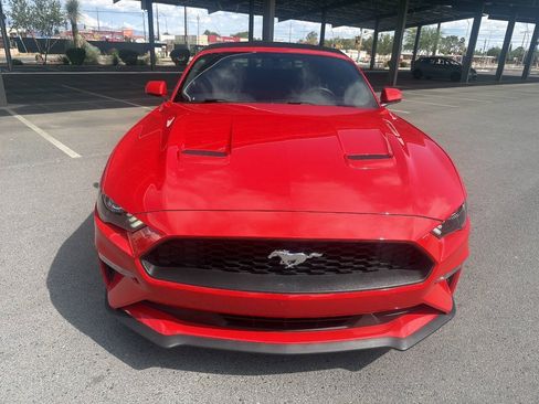 Used 2020 Ford Mustang Convertible RWD image 9