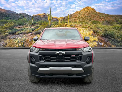 Used 2025 Chevrolet Colorado Trail Boss AWD/4WD image 9