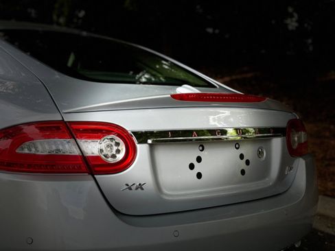 Used 2011 Jaguar XKR R image 26