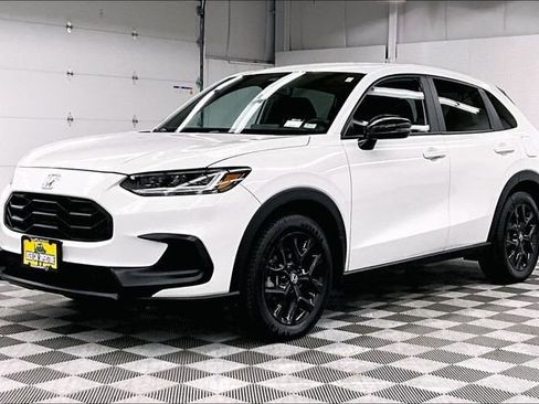 Used 2024 Honda HR-V Sport image 12