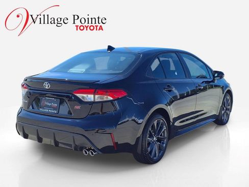 Used 2026 Toyota Corolla SE FWD image 5