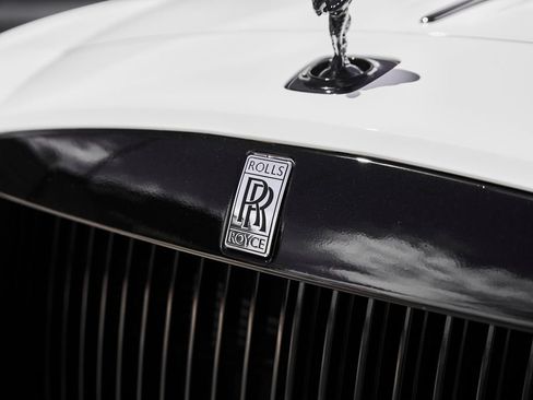 Used 2018 Rolls-Royce Dawn RWD image 9