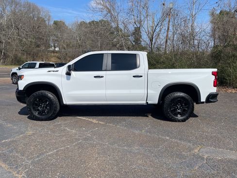 Used 2024 Chevrolet Silverado 1500 ZR2 w/ Dark Appearance Package image 2