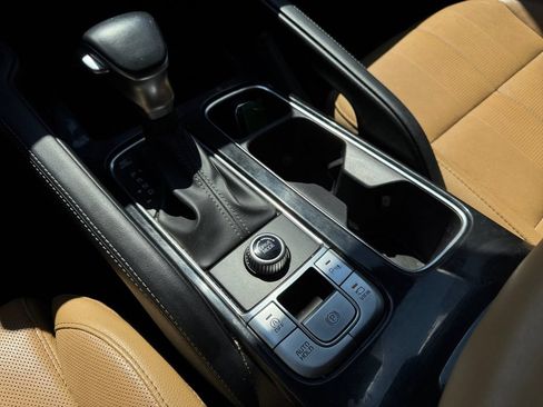 Used 2021 Kia Telluride SX w/ Towing Package FWD image 18