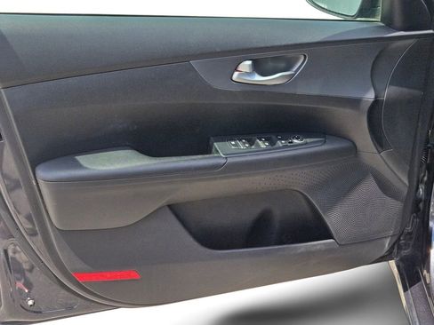 Used 2020 Kia Forte LXS FWD image 14