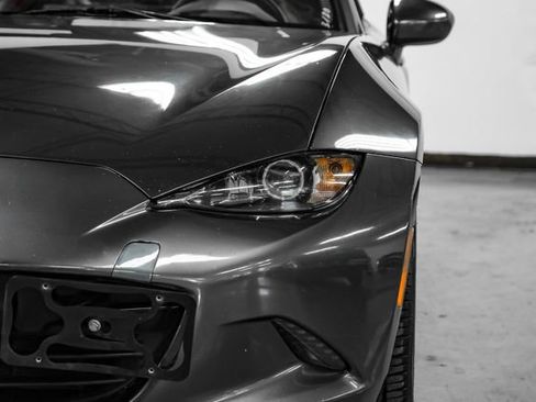 Used 2017 MAZDA MX-5 Miata RF Grand Touring image 43
