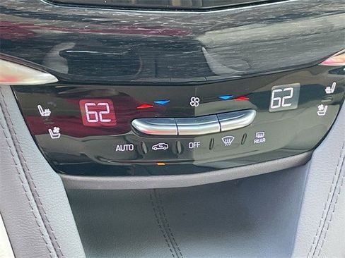 Used 2023 Cadillac XT6 Premium Luxury w/ Technology Package image 19