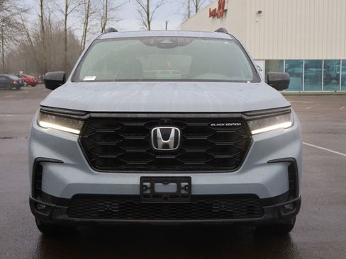 Used 2025 Honda Pilot Black Edition image 9