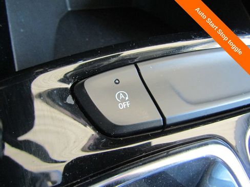 Used 2024 Chevrolet Trax LT FWD image 8