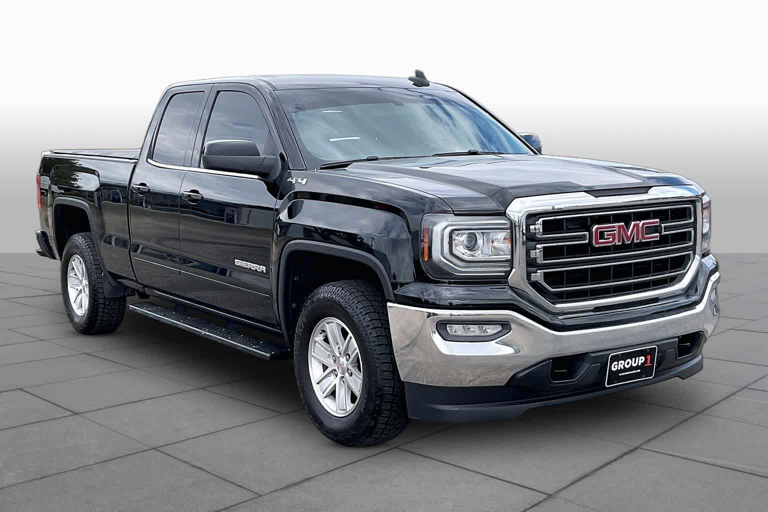 Used 2018 GMC Sierra 1500 SLE w/ SLE Value Package AWD/4WD image 3