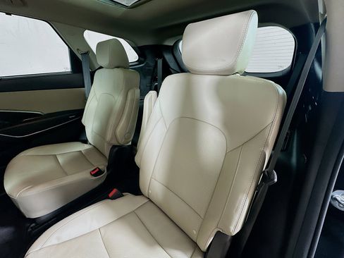 Used 2019 Hyundai Santa Fe XL image 25