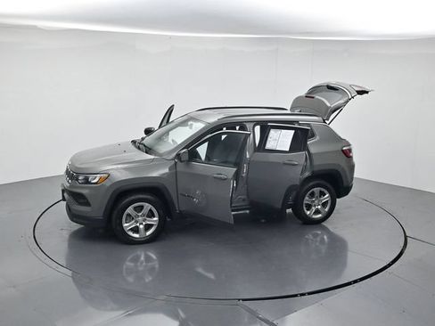 Used 2024 Jeep Compass Latitude AWD/4WD image 47