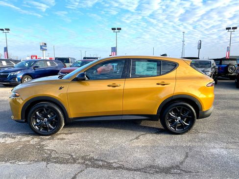 New 2025 Dodge Hornet GT w/ Tech Pack image 9