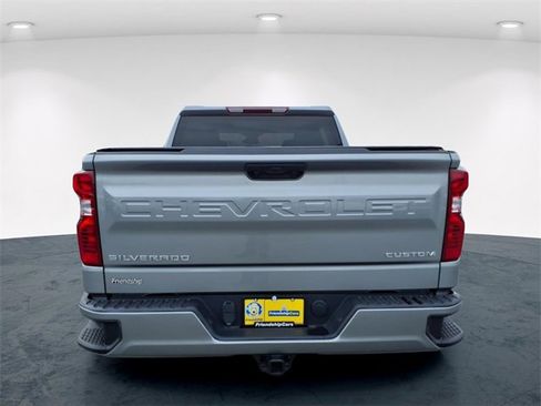 Used 2024 Chevrolet Silverado 1500 Custom image 8